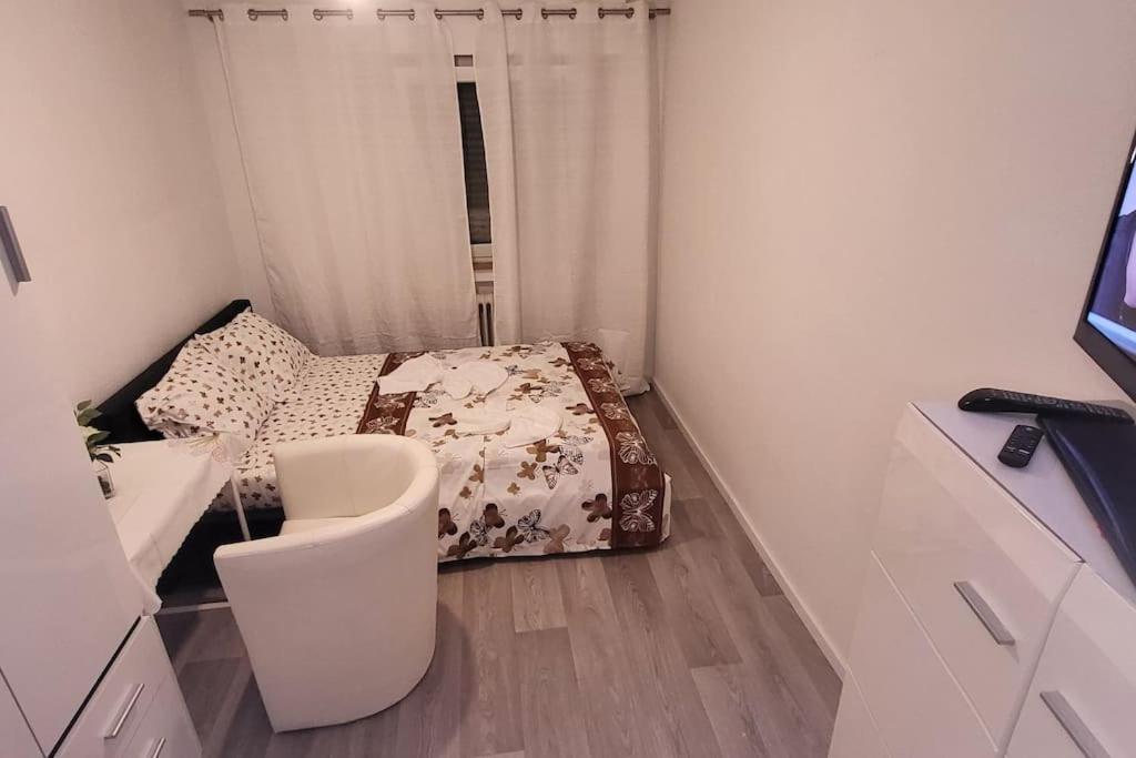 Apartamento Gemuetliches Loft 150 M Von Slk Klinikum Boeckingen Heilbronn Exterior foto
